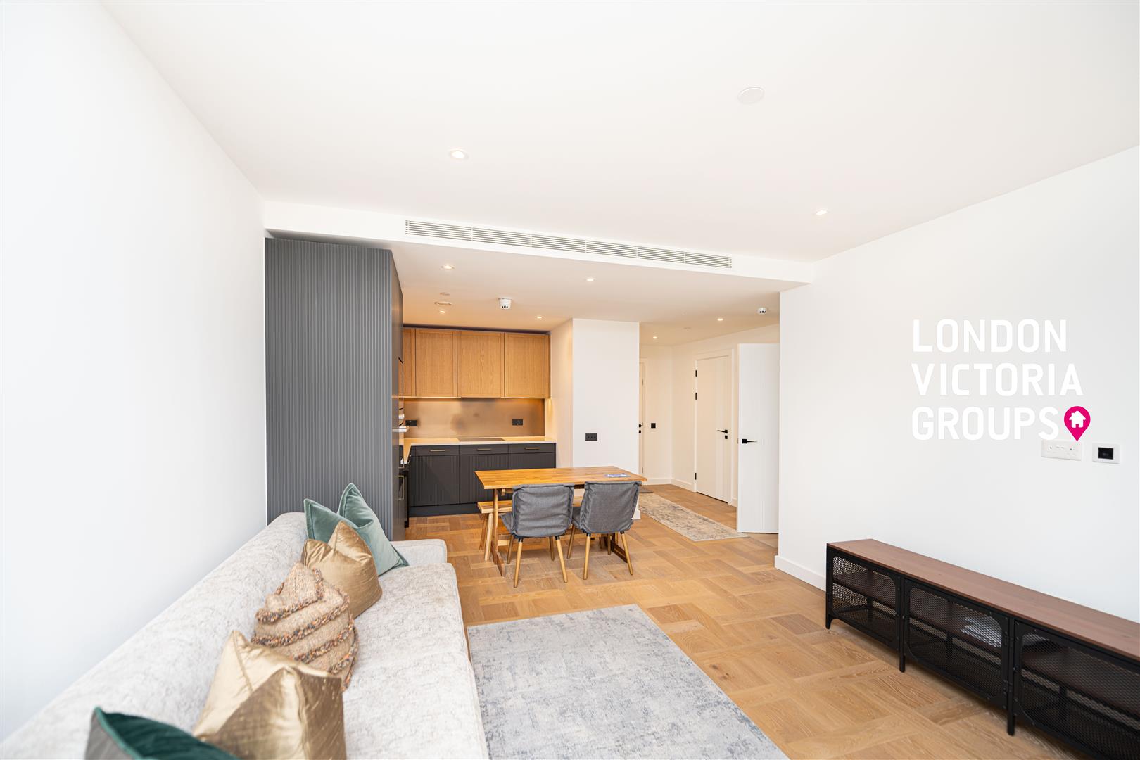 1 bed property in 2 Merino Gardens, London